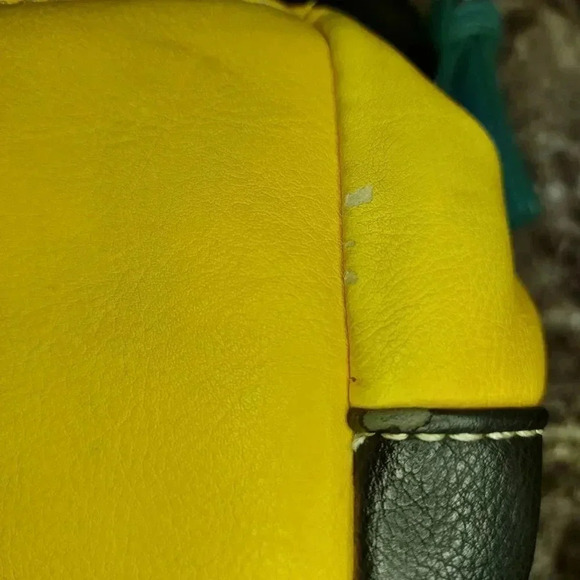 United Colors of Benetton | VINTAGE Pure 80's Slouchy Faux Leather Shoulder Bag - Picture 9 of 17